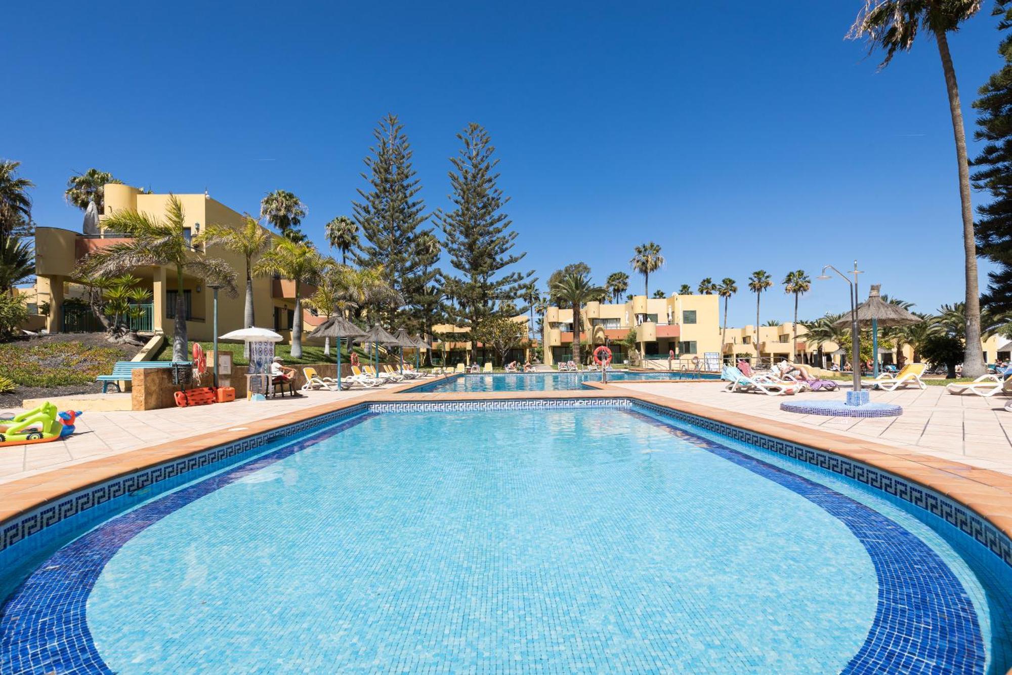 Home2Book Pool & Tennis Court Cozy Apt, Κοραλέχο Εξωτερικό φωτογραφία