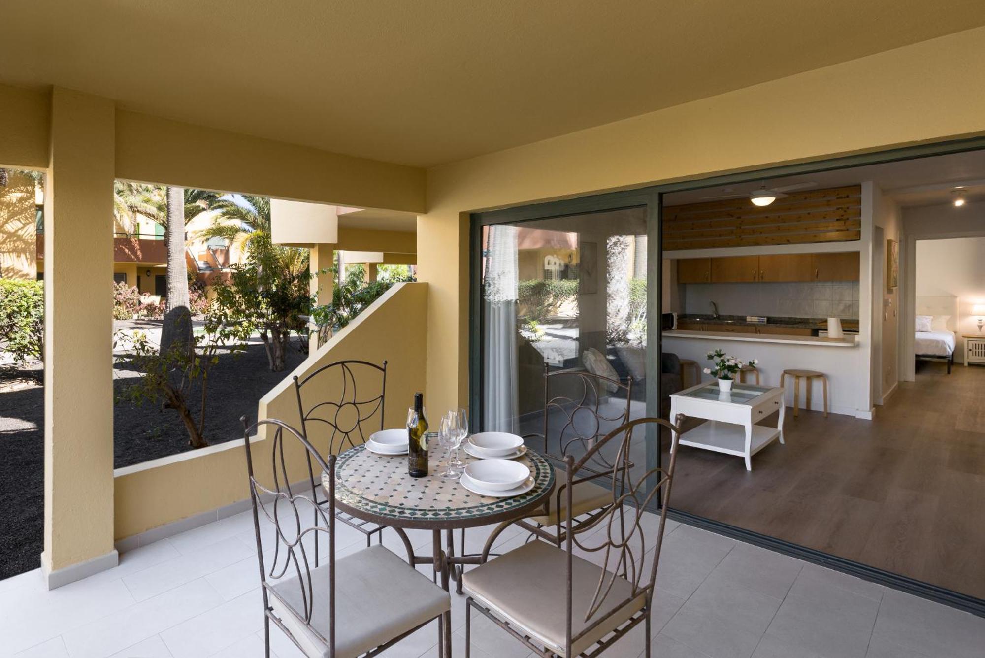 Home2Book Pool & Tennis Court Cozy Apt, Κοραλέχο Εξωτερικό φωτογραφία